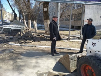 Вячеслав Доронин осмотрел ремонт тротуаров по улице Чернышевского